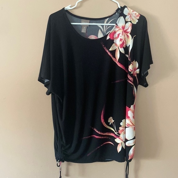 Chicos Black Floral cinch side top - Picture 1 of 6